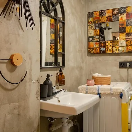 아파트 Studio Apartment