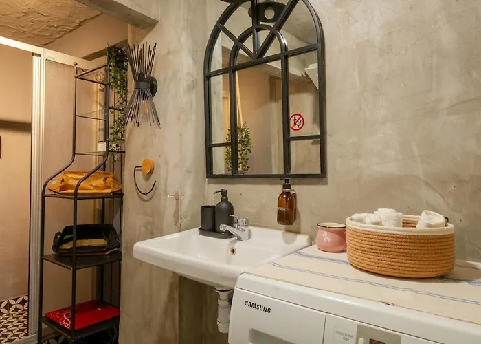 Studio Apartment Apartment *