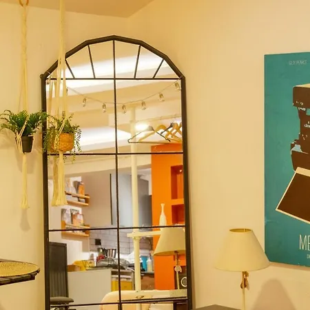 דירה Studio Apartment *