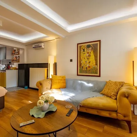 Studio Apartment דירה *